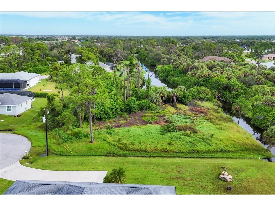 134 Glades Drive Rotonda West FL 33947 D6143858 image3