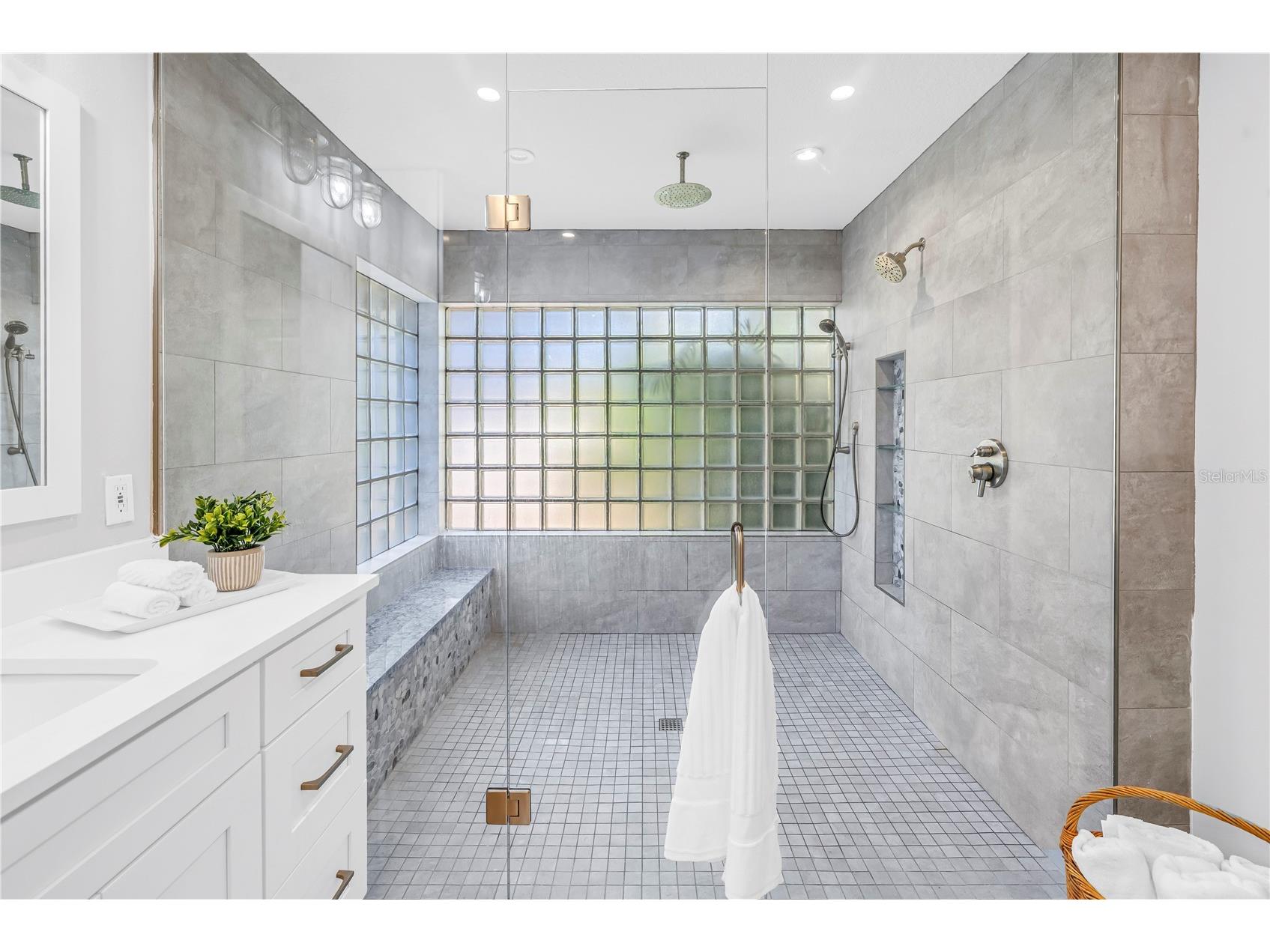 134 Riviera Way NE Saint Petersburg FL 33704 TB8470772 image27