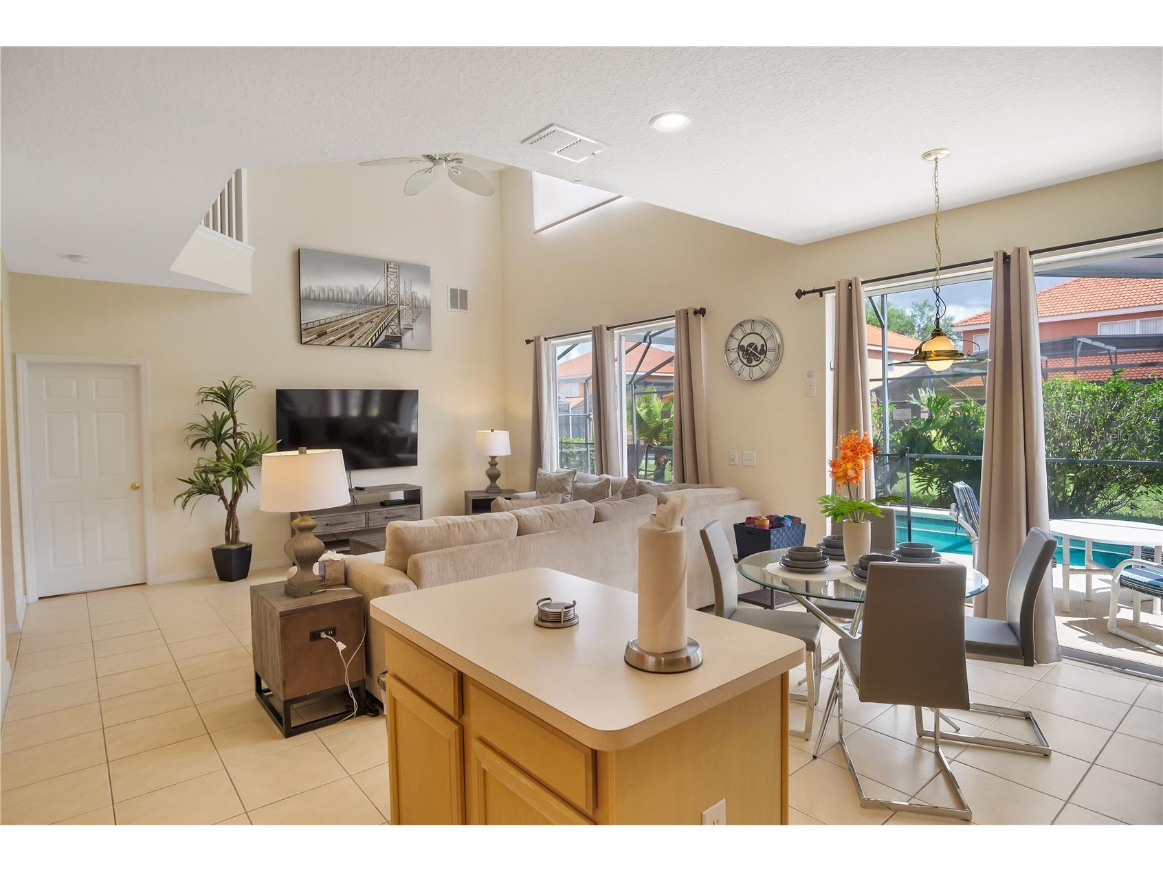 134 Sevilla Avenue Davenport FL 33897 O6417564 image1