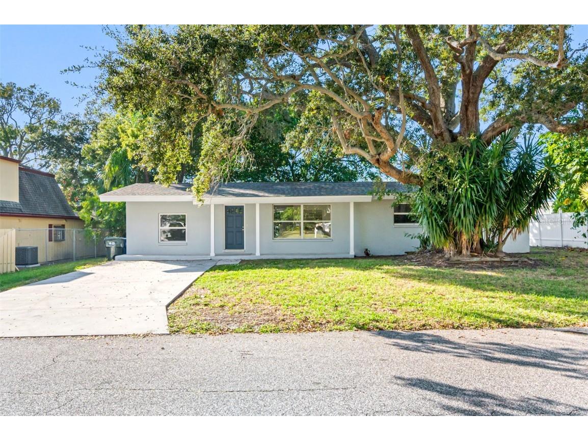 134 Tropic Boulevard W Largo FL 33770 U8221730 image1