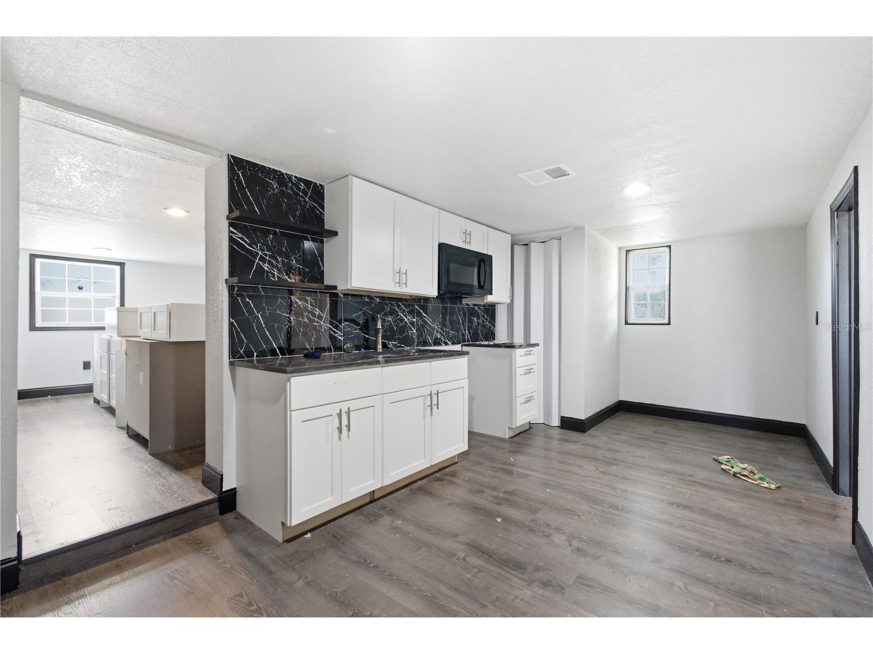 1340 13th Avenue S Saint Petersburg FL 33713 TB8521125 image11