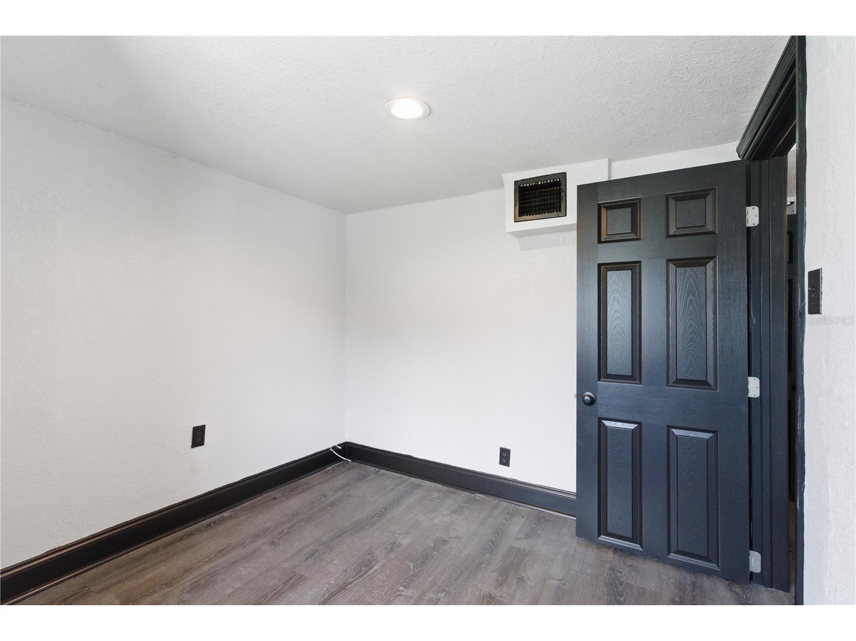 1340 13th Avenue S Saint Petersburg FL 33713 TB8521125 image12