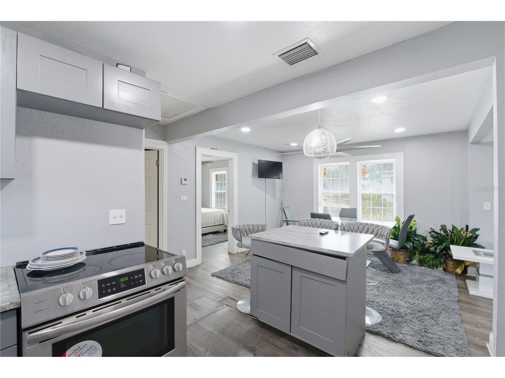 1340 13th Avenue S Saint Petersburg FL 33713 TB8521125 image6