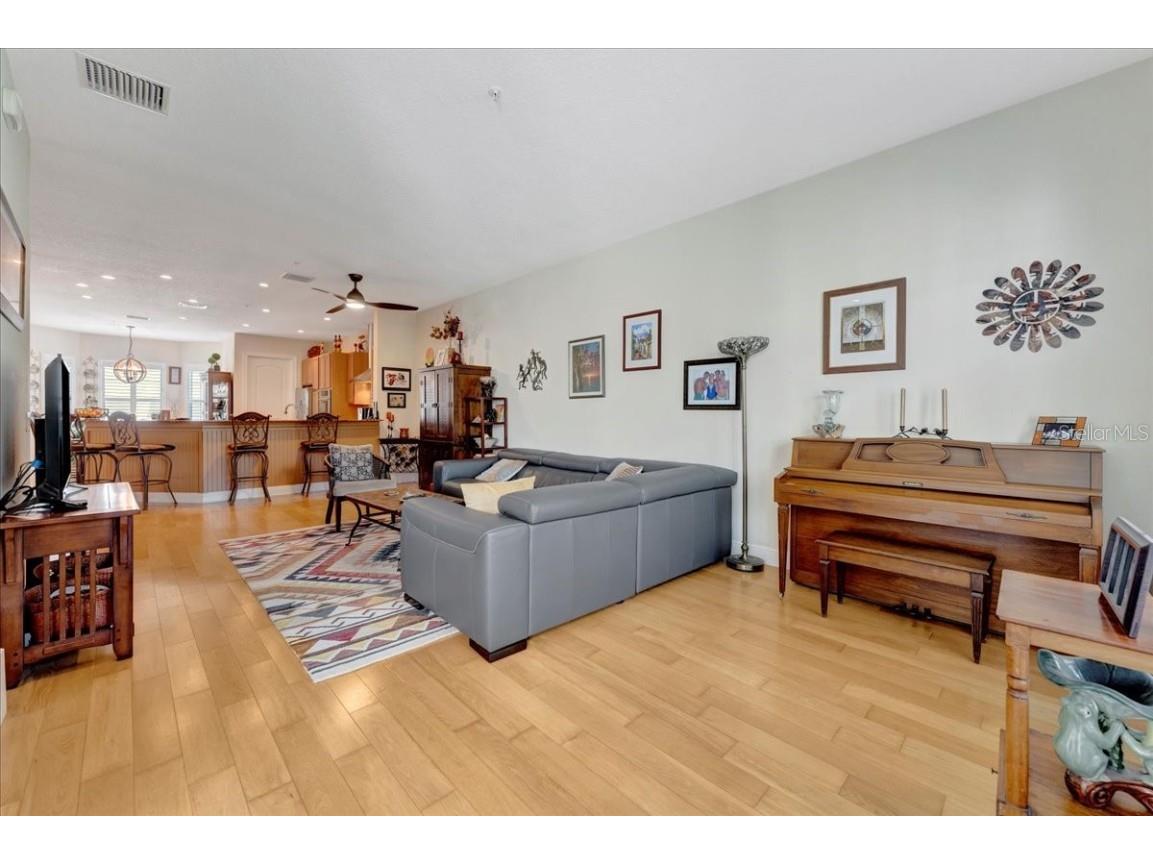 1340 Bayshore Boulevard 406, Dunedin, FL, 34698 MLS U8225224