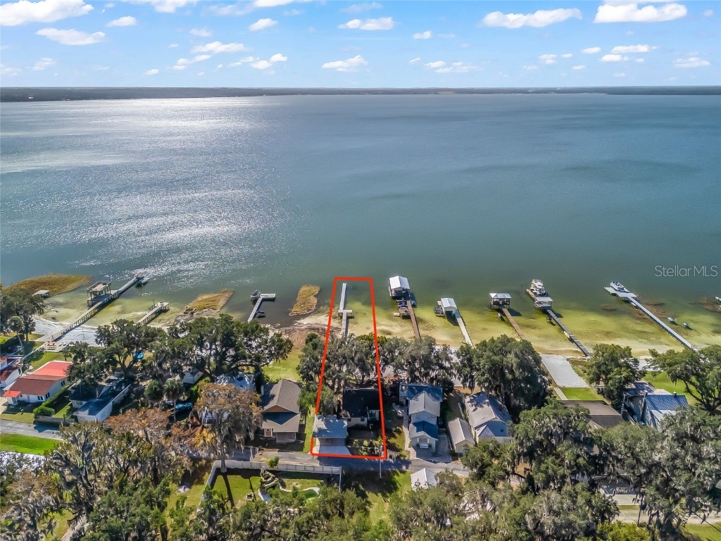13400 SE 124th Place Ocklawaha FL 32179 - LAKE WEIR OM715672 image1