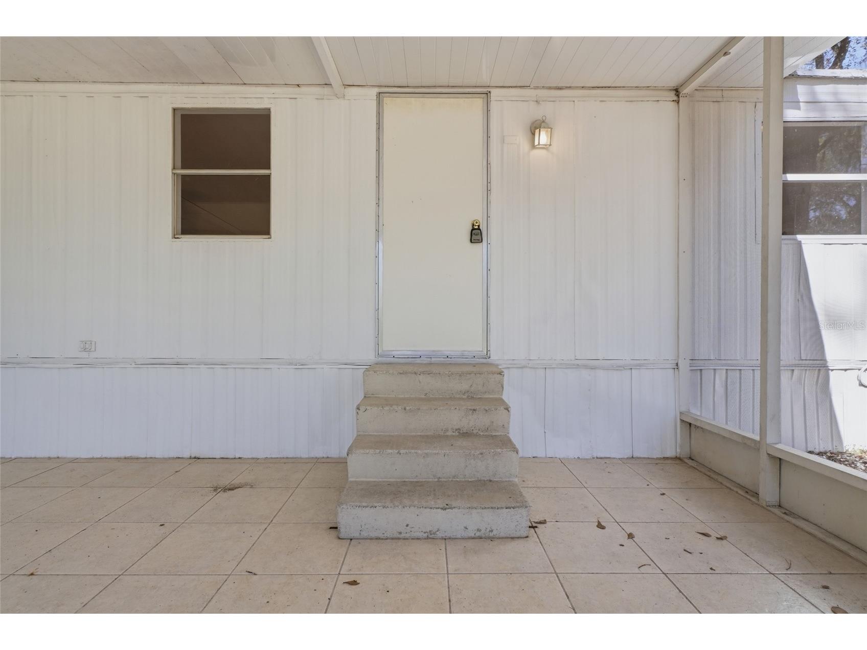 13401 Palm Drive Astatula FL 34705 - LITTLE LAKE HARRIS G5109339 image35