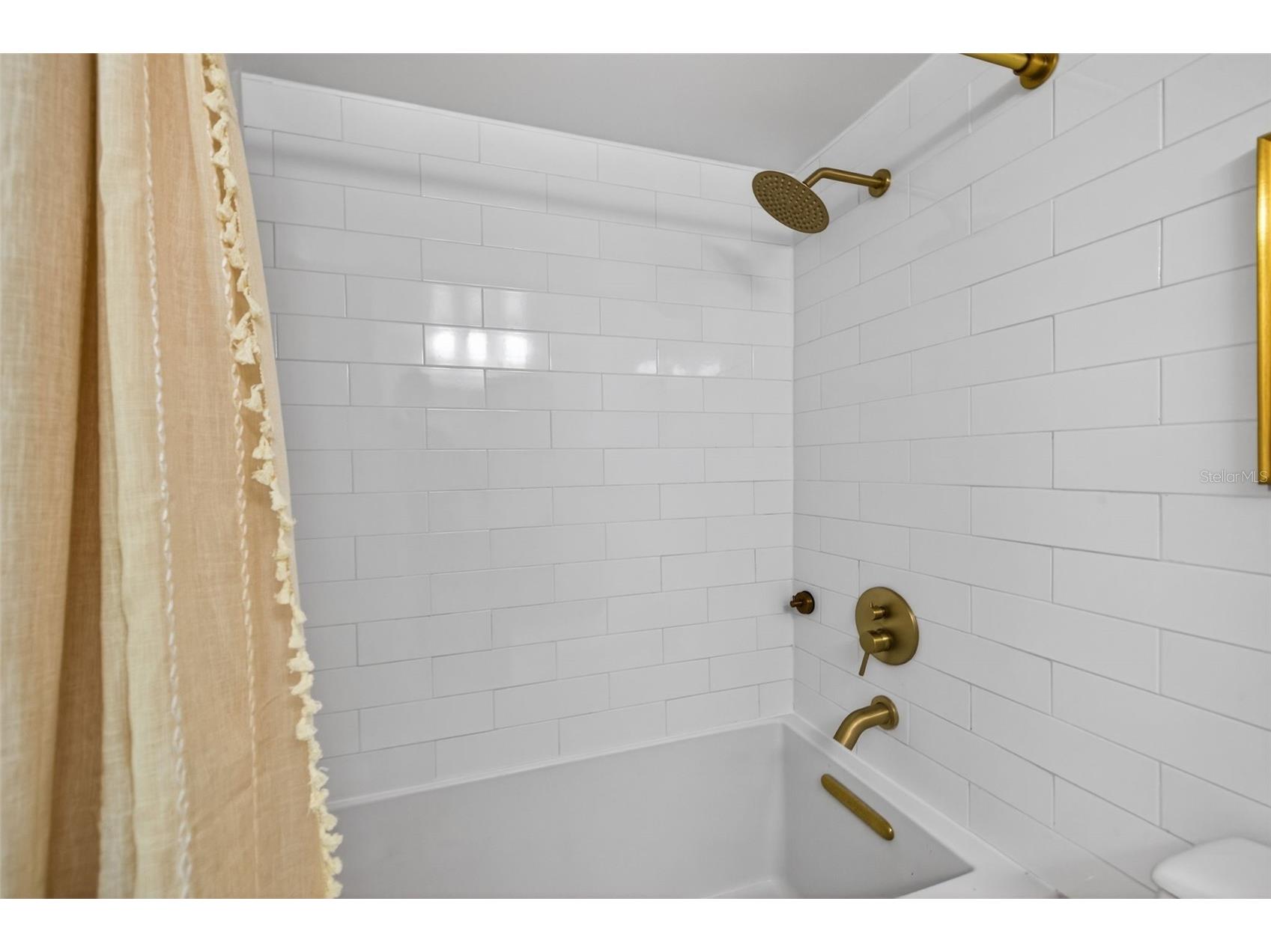 13405 Pine Lake Way #203 Tampa FL 33618 - COMMUNITY POND TB8507916 image27