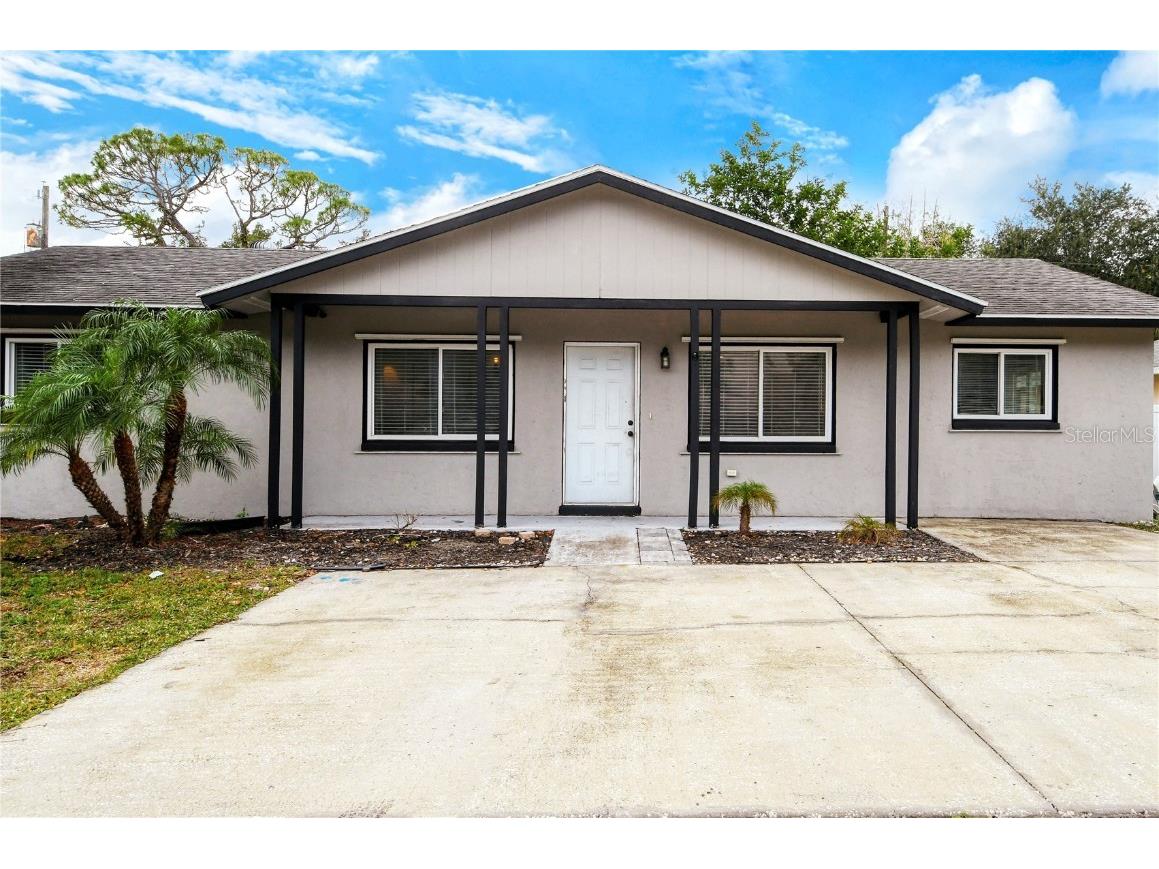 1341 N Lockwood Ridge Road Sarasota FL 34237 A4594666 image1