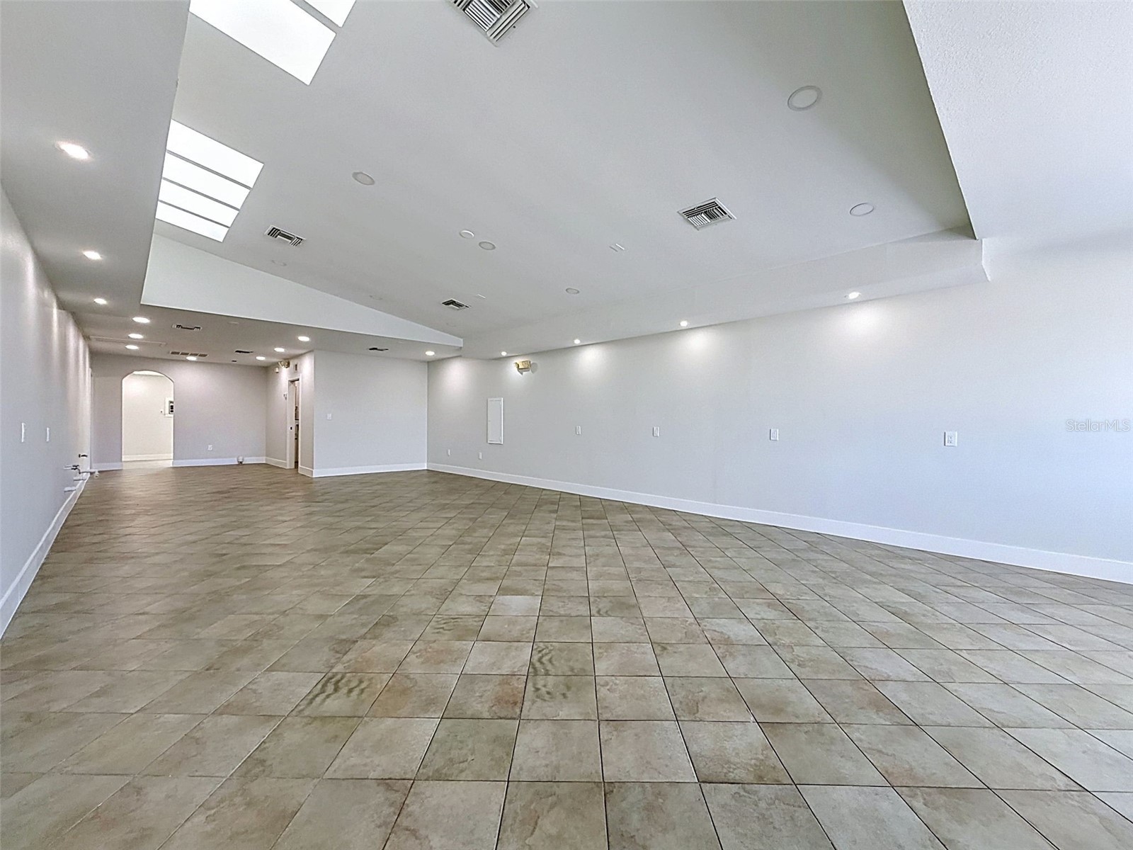 13414 Us Highway 19 Hudson FL 34667 W7885612 image11