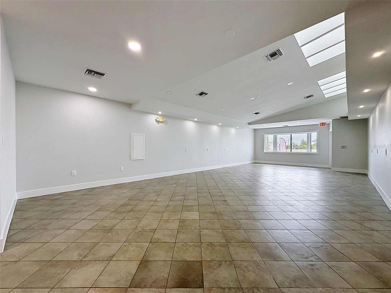 13414 Us Highway 19 Hudson FL 34667 W7885612 image16