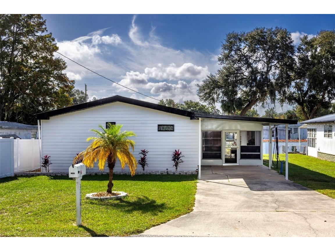 13426 Palm Drive Astatula FL 34705 - LITTLE LAKE HARRIS G5075791 image1