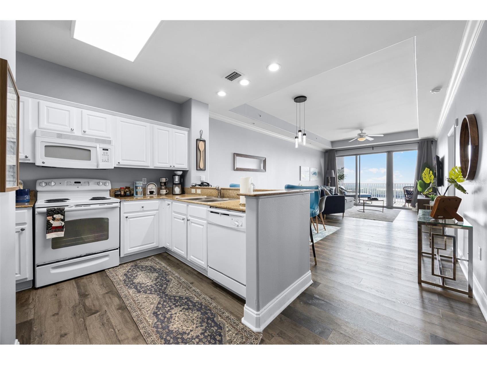13427 Blue Heron Beach Drive #2003 Orlando FL 32821 O6409669 image5