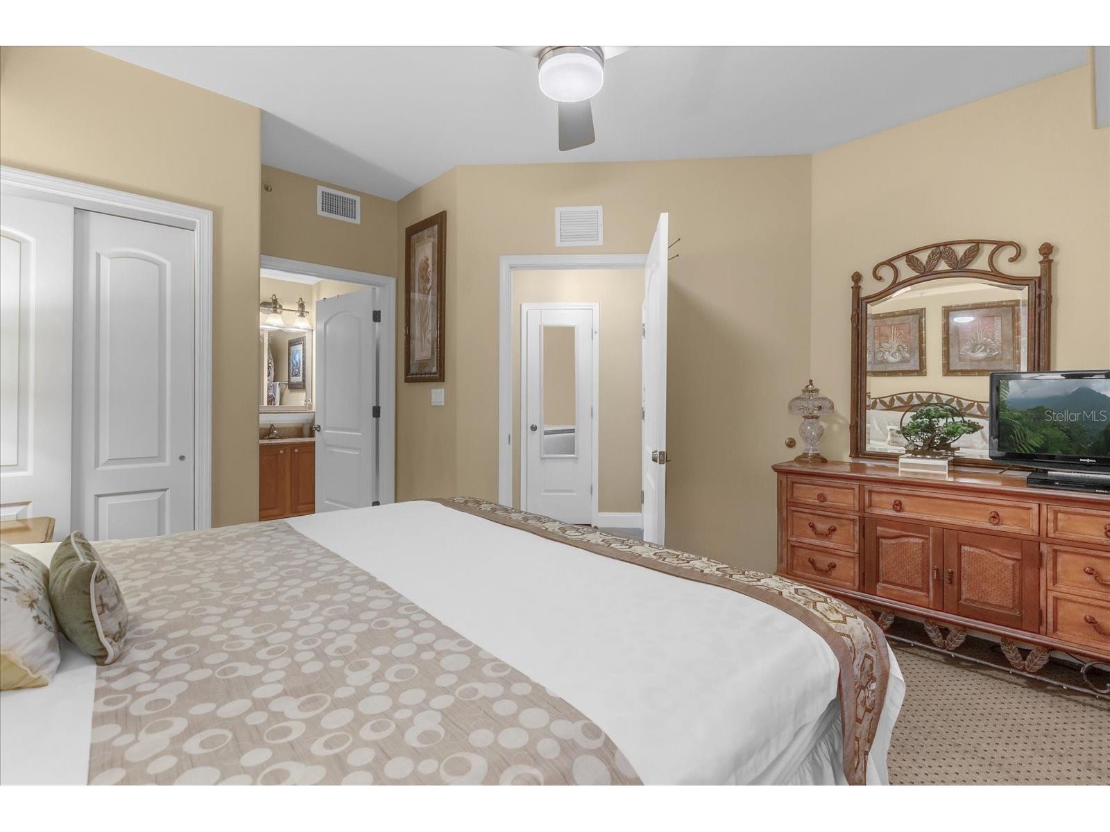 13427 Blue Heron Beach Drive #402 Orlando FL 32821 O6393754 image15