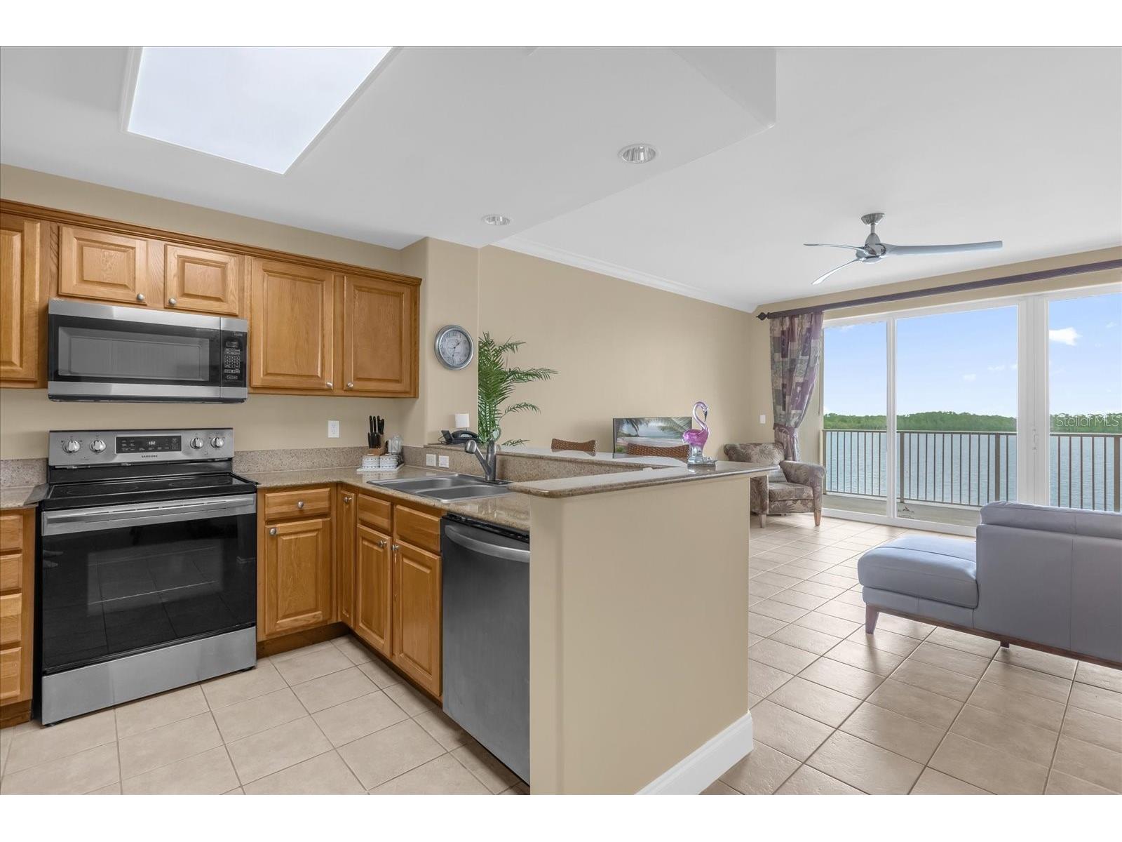 13427 Blue Heron Beach Drive #402 Orlando FL 32821 O6393754 image7