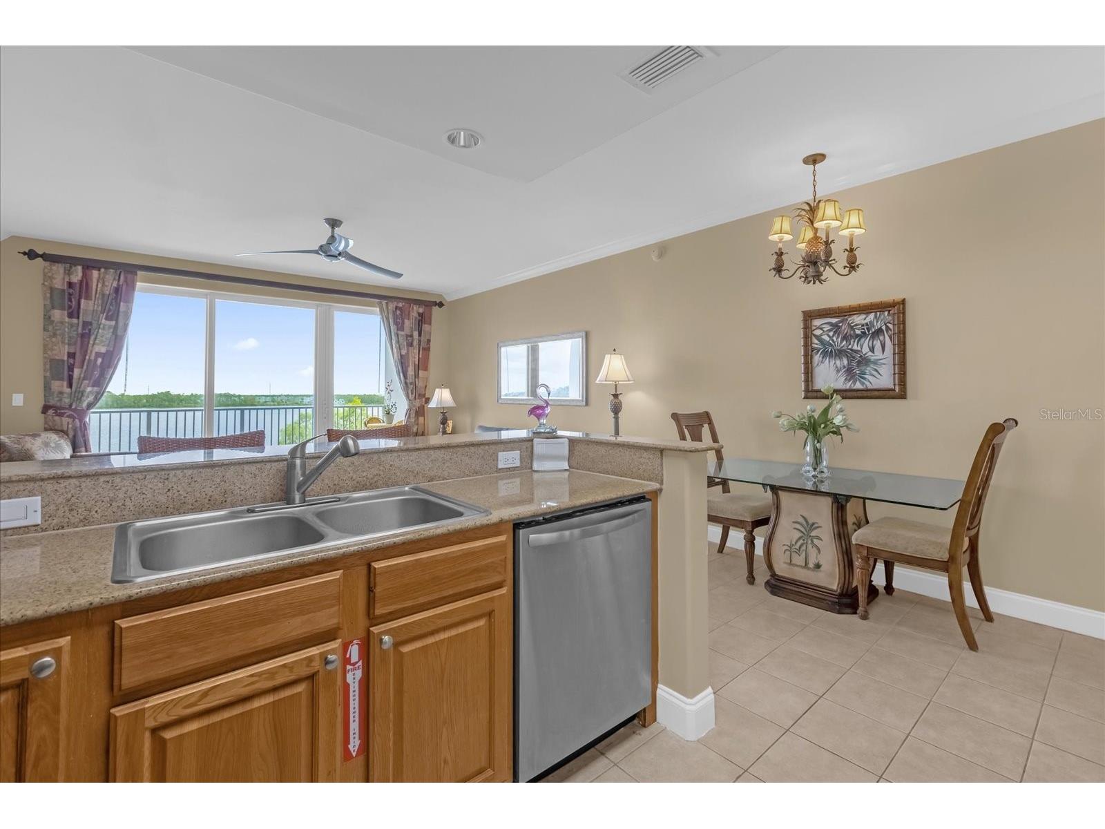 13427 Blue Heron Beach Drive #402 Orlando FL 32821 O6393754 image8