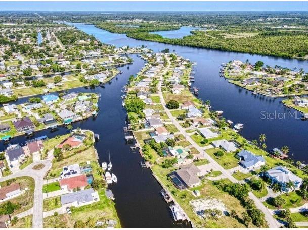 13429 Marquette Boulevard Fort Myers FL 33905 - CALOOSAHATCHEE RIVER C7521307 image1