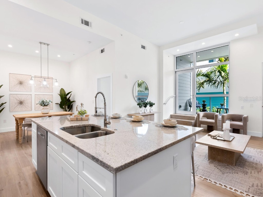 1343 4th Street #101 Sarasota FL 34236 A4659154 image5