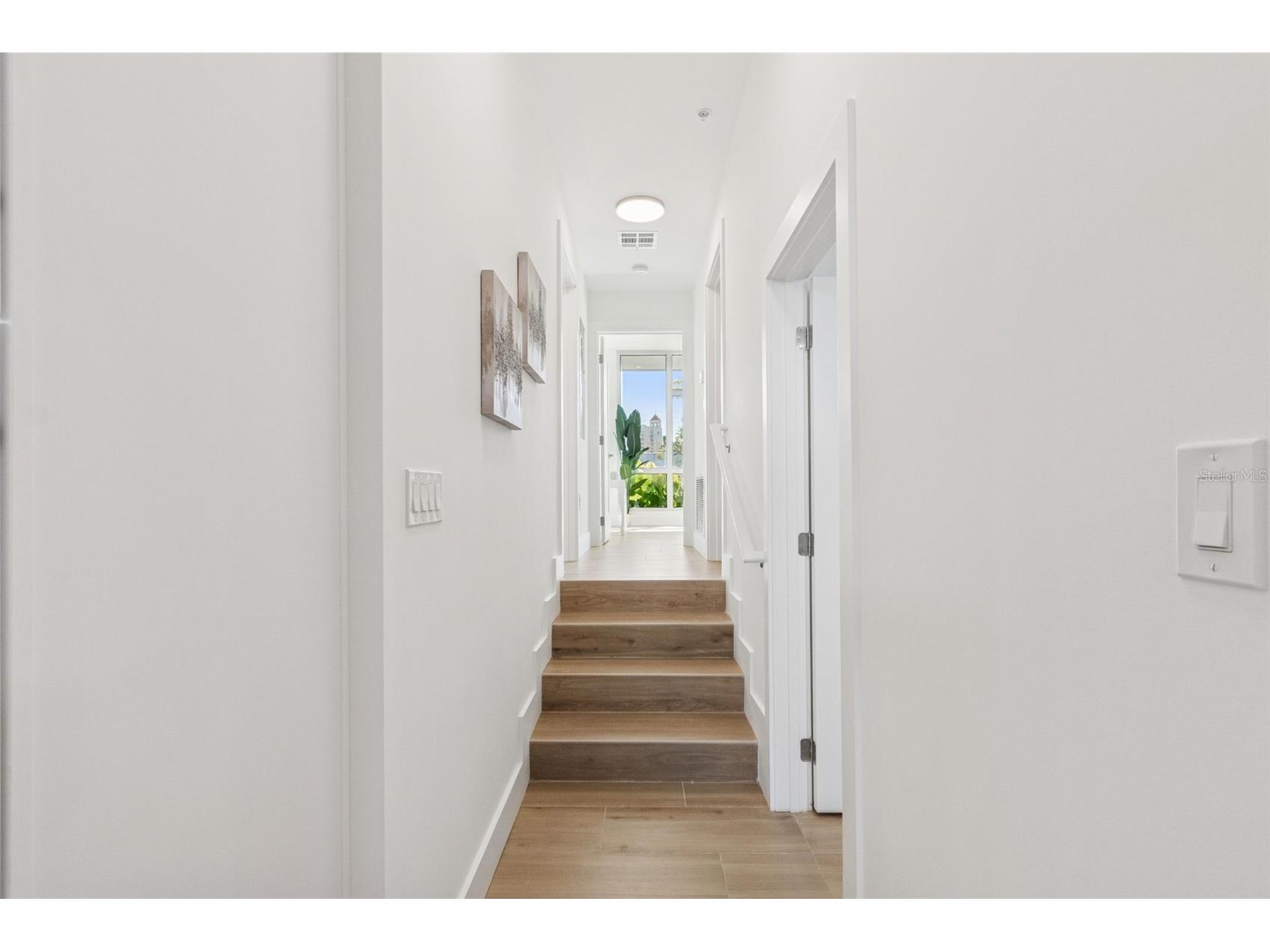 1343 4th Street #101 Sarasota FL 34236 TB8478223 image29