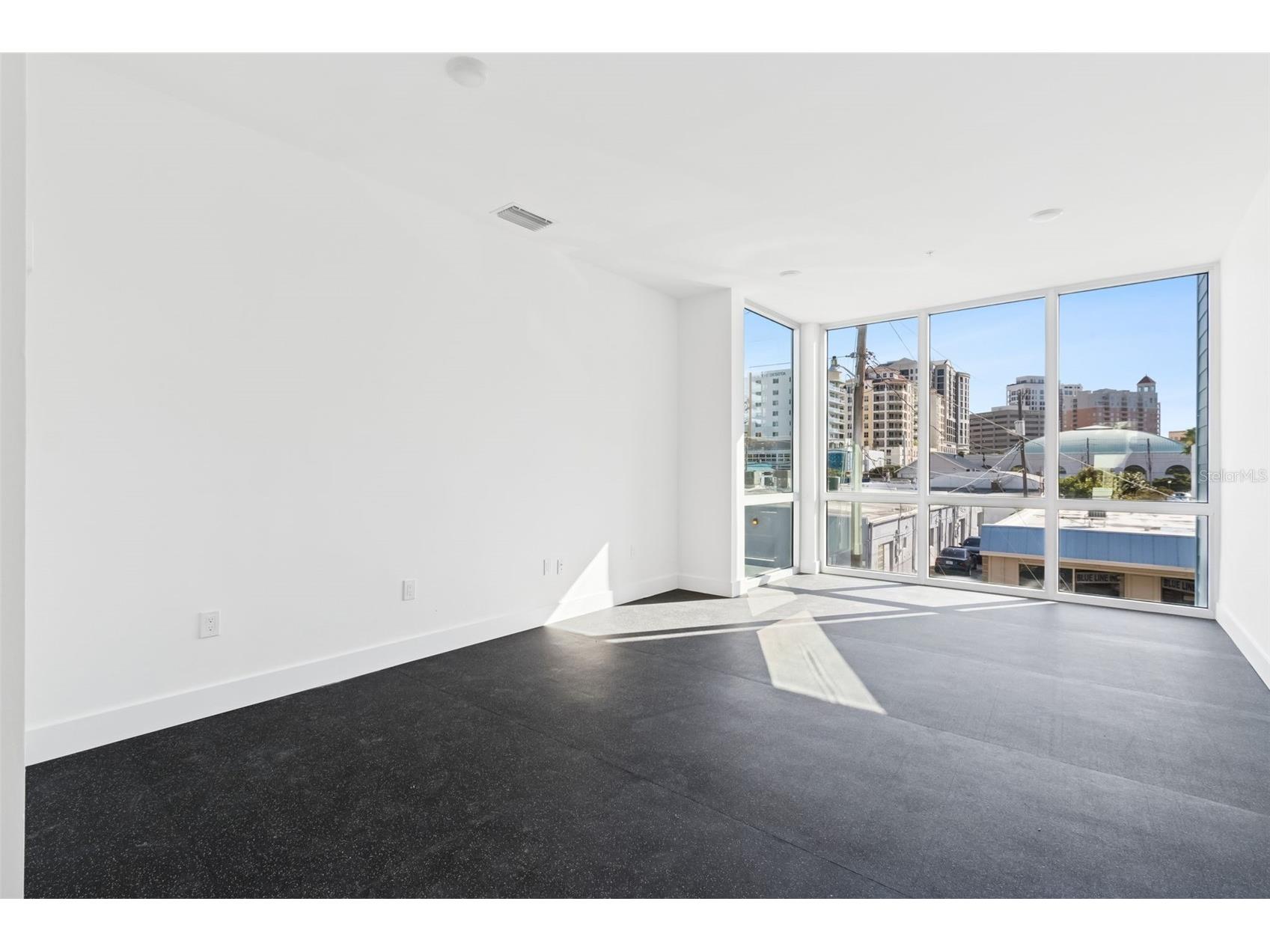 1343 4th Street #101 Sarasota FL 34236 TB8478223 image78