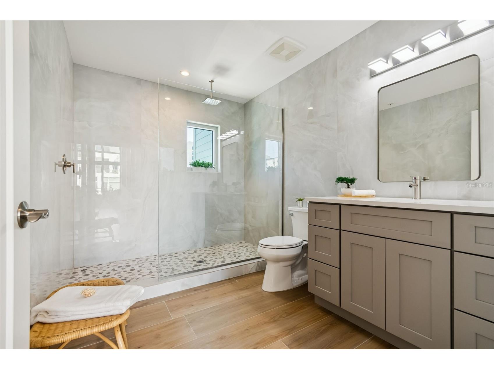 1343 4th Street #202 Sarasota FL 34236 TB8468784 image12
