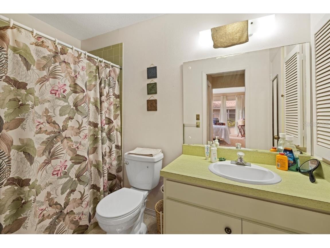 1343 Glendale Circle W #216 Sarasota FL 34232 A4647065 image12