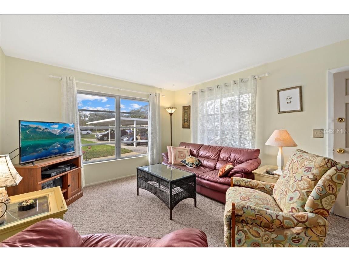 1343 Glendale Circle W #216 Sarasota FL 34232 A4647065 image3