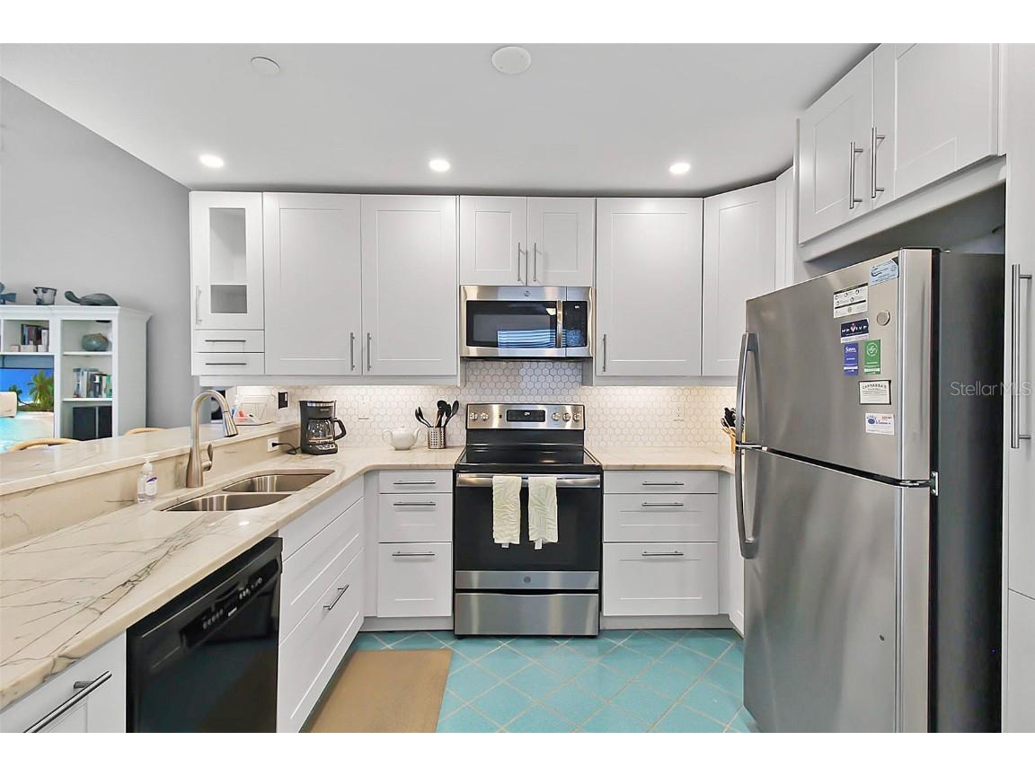 1343 Siesta Bayside Drive #1343-C Sarasota FL 34242 A4593764 image12