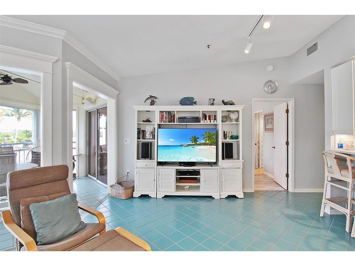 1343 Siesta Bayside Drive #1343-C Sarasota FL 34242 A4593764 image18