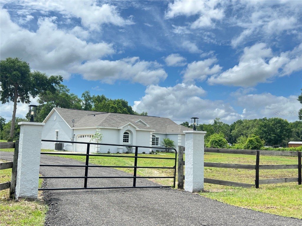 13430 NE 30th Court Anthony FL 32617 OM700665 image1