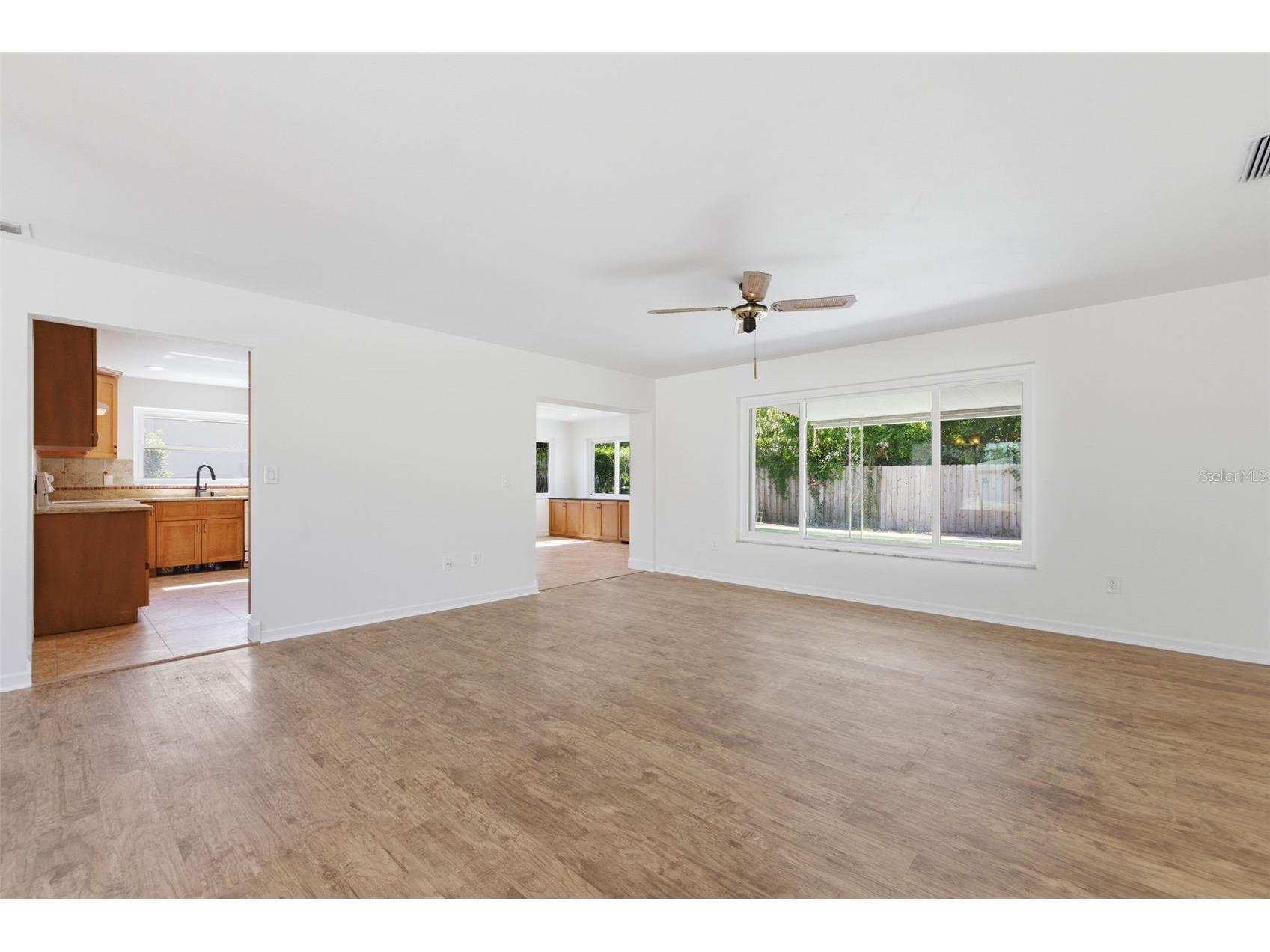 1344 62nd Place S Saint Petersburg FL 33705 TB8472828 image10
