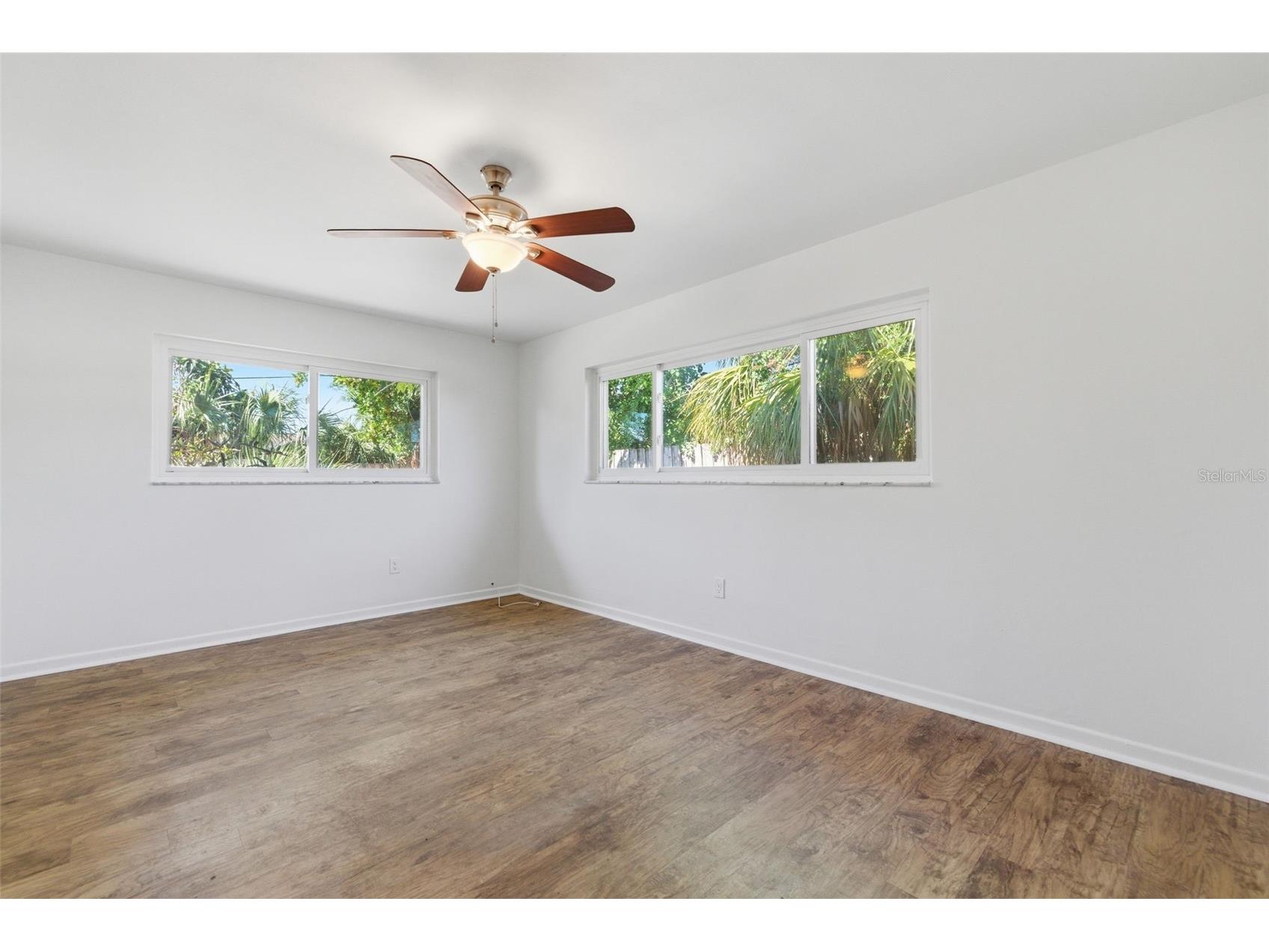 1344 62nd Place S Saint Petersburg FL 33705 TB8472828 image20
