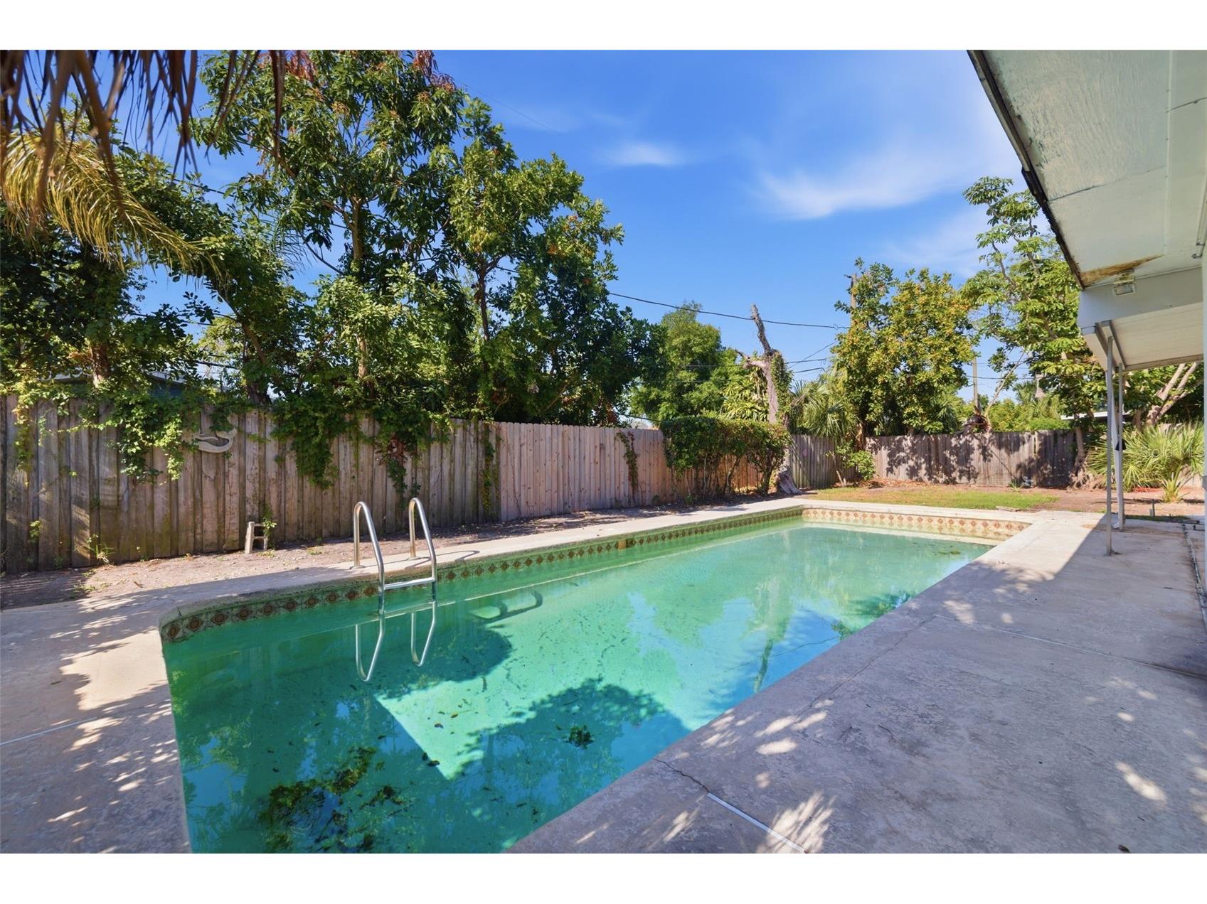 1344 62nd Place S Saint Petersburg FL 33705 TB8472828 image32