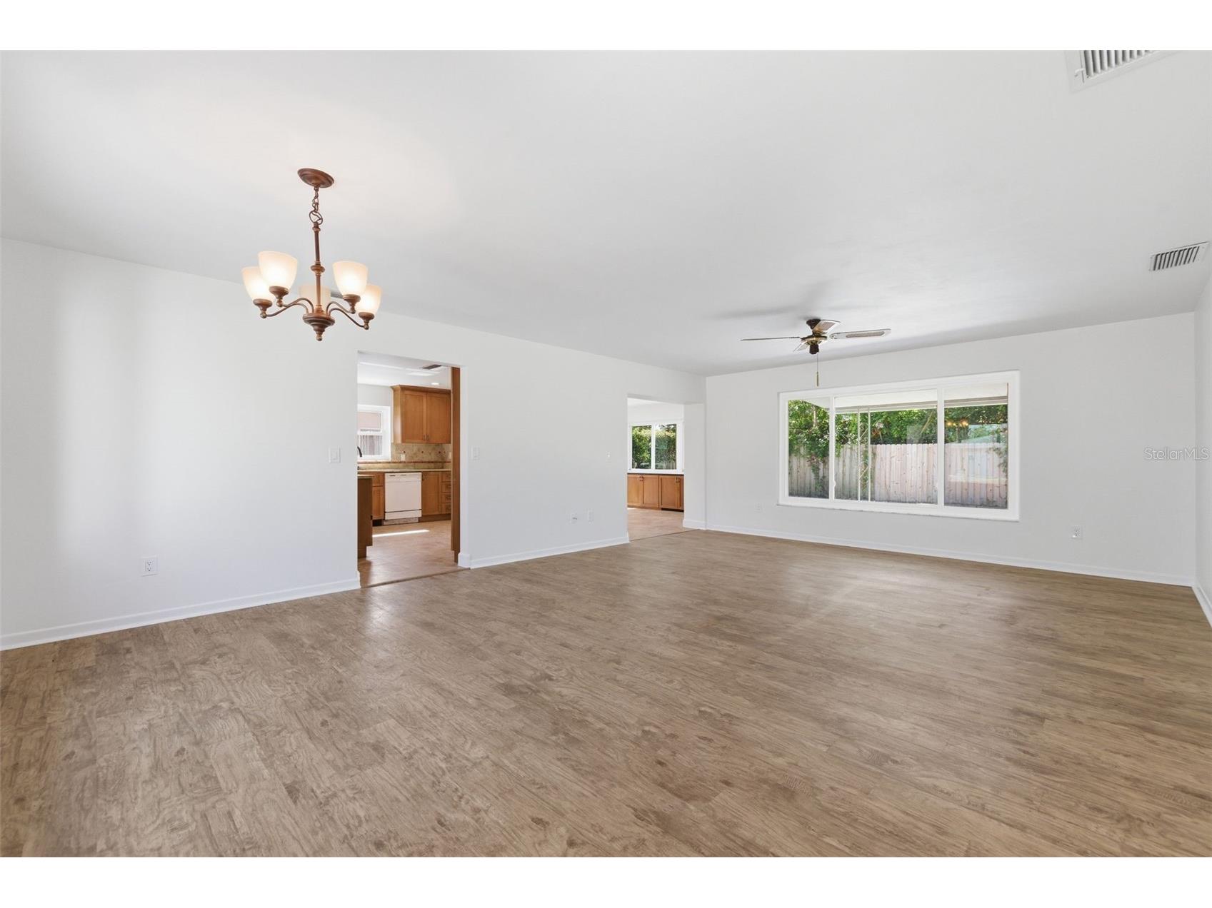 1344 62nd Place S Saint Petersburg FL 33705 TB8472828 image7
