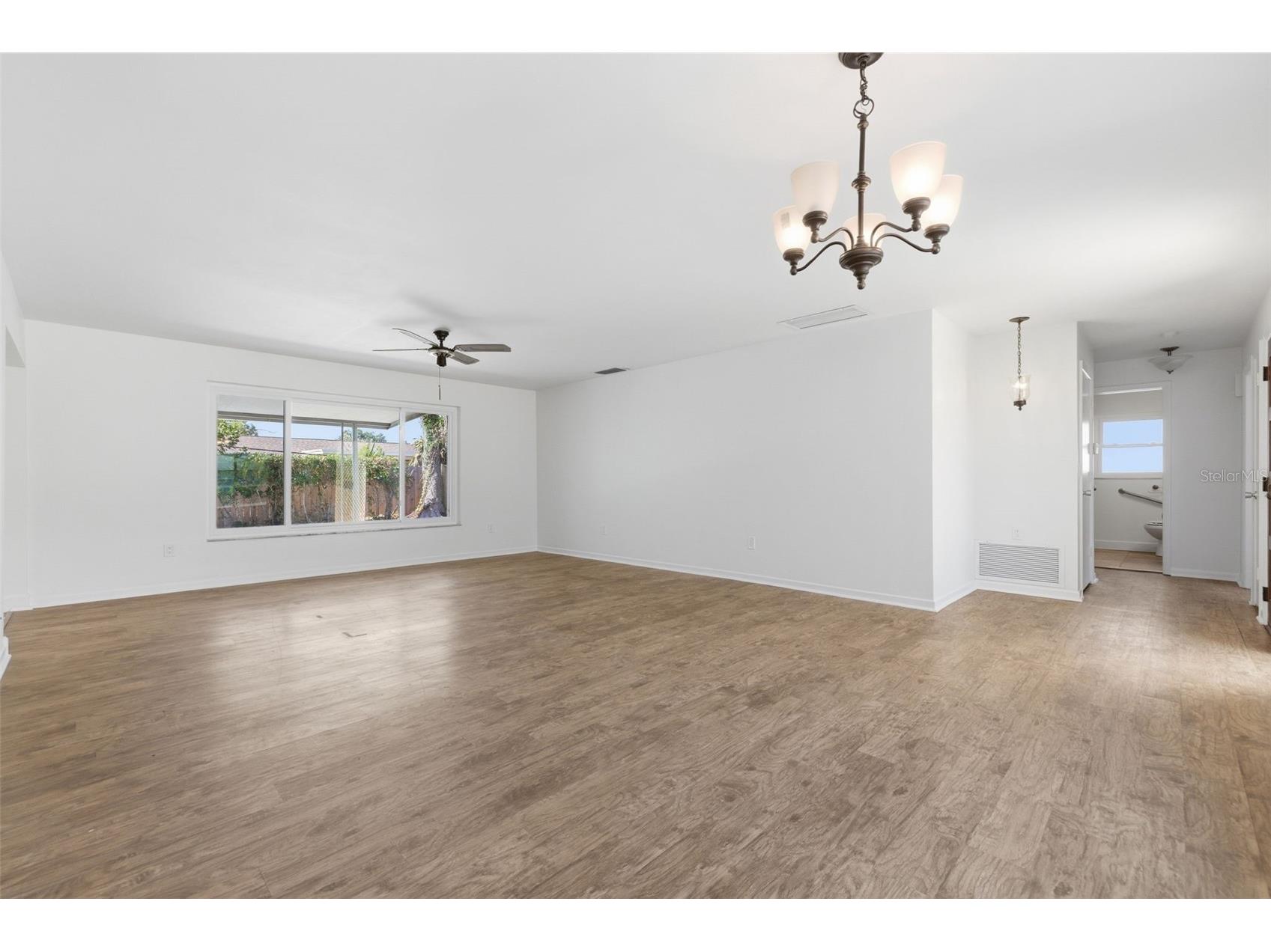 1344 62nd Place S Saint Petersburg FL 33705 TB8472828 image8