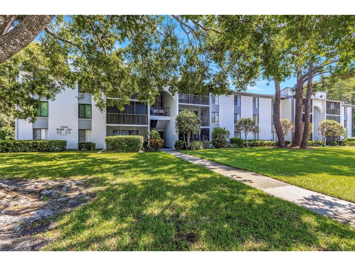 1344 Pine Ridge Circle E #D2 Tarpon Springs FL 34688 W7879031 image9