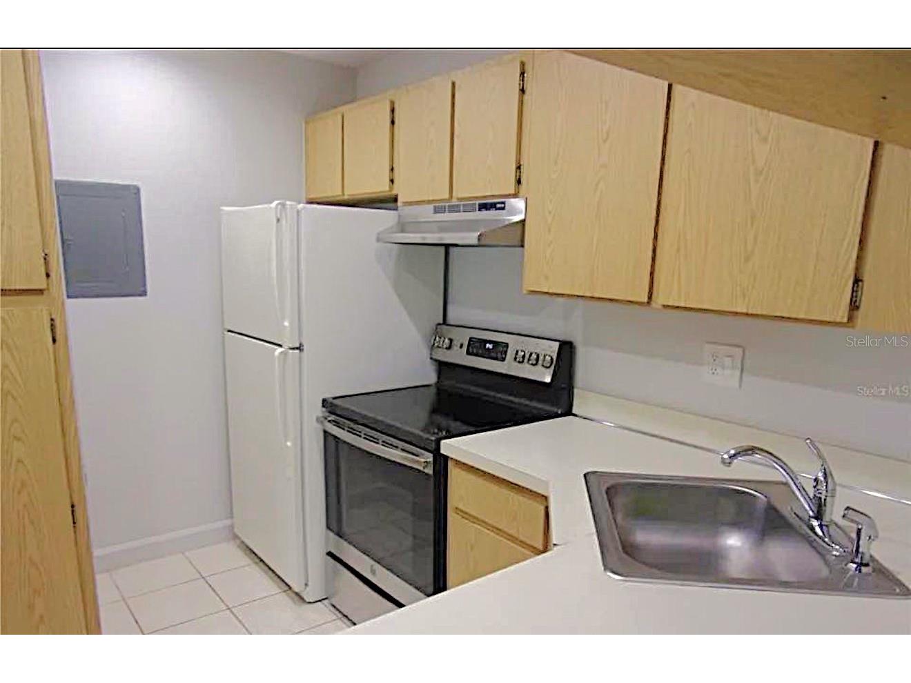 1344 Pine Ridge Circle E #E3 Tarpon Springs FL 34688 TB8497089 image2