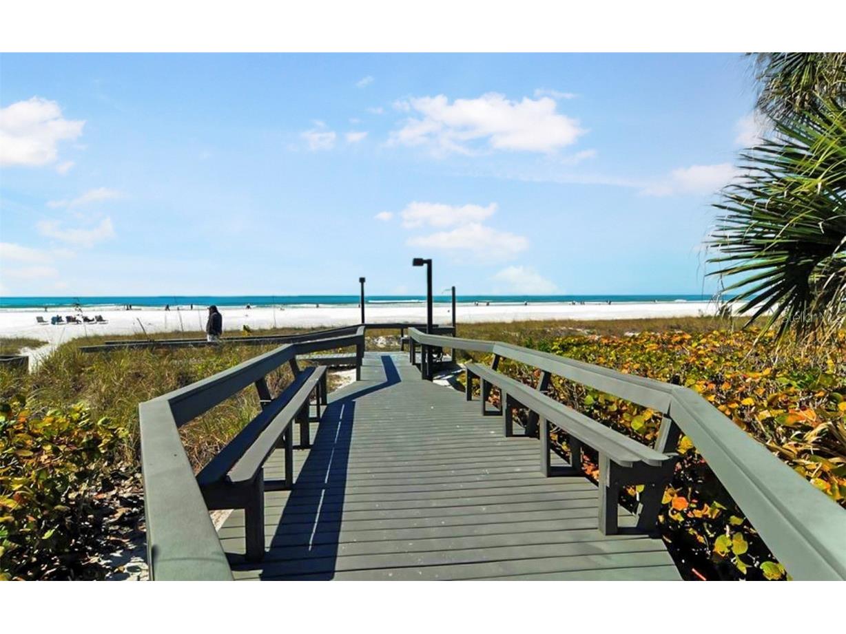 1344 Siesta Bayside Drive #1344-D Sarasota FL 34242 A4589576 image20
