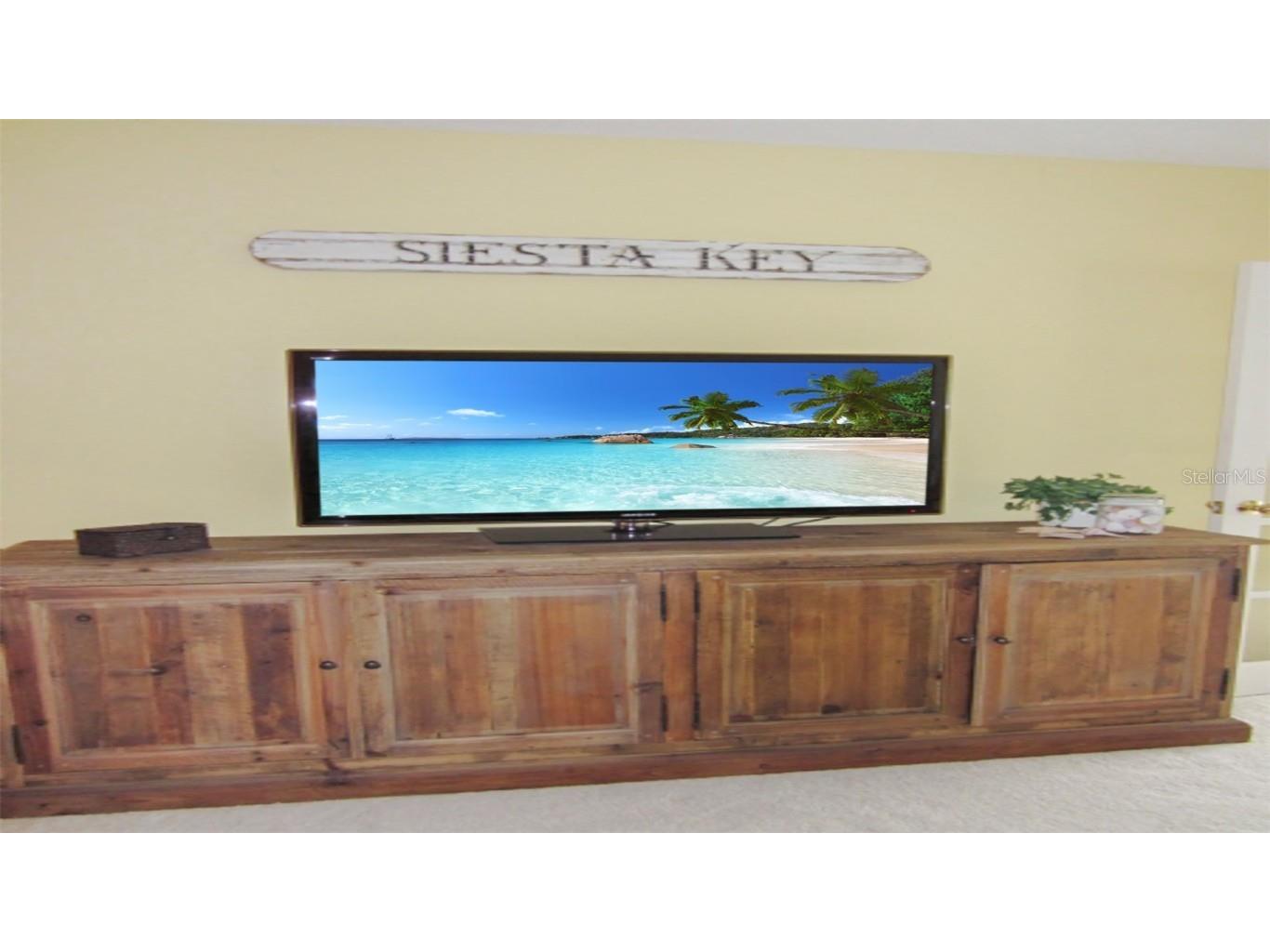 1344 Siesta Bayside Drive #1344-D Sarasota FL 34242 A4589576 image3