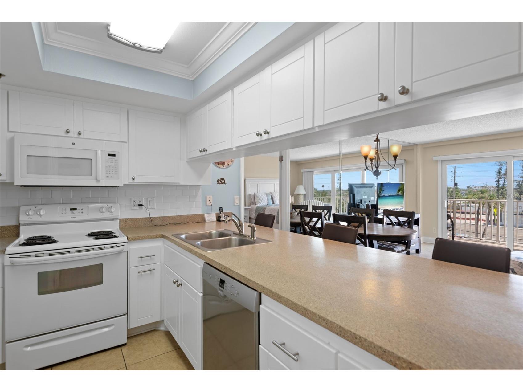 13440 Gulf Boulevard #202 Redington Shores FL 33708 - GULF OF MEXICO TB8479559 image4