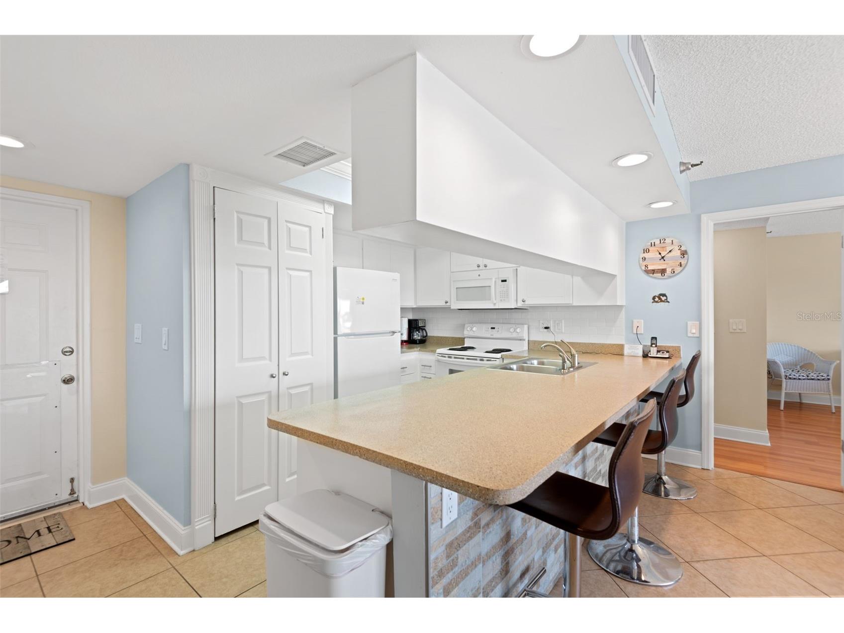 13440 Gulf Boulevard #202 Redington Shores FL 33708 - GULF OF MEXICO TB8479559 image7