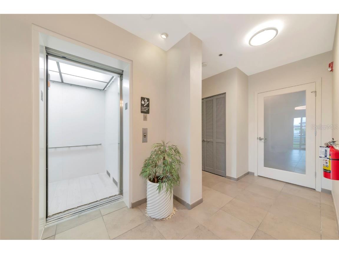 1345 2nd Street Sarasota FL 34236 A4666612 image58