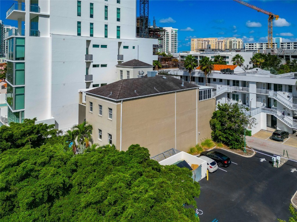 1345 2nd Street Sarasota FL 34236 A4666612 image6