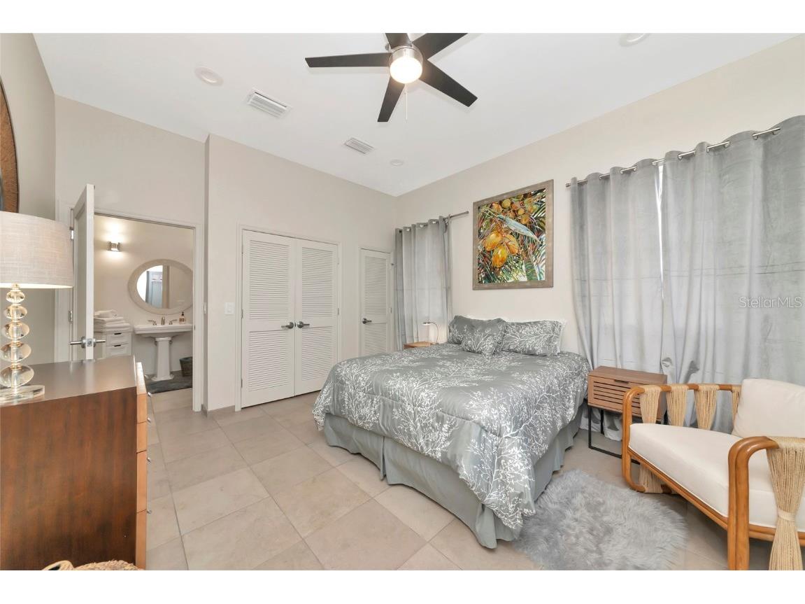 1345 2nd Street Sarasota FL 34236 A4666612 image86