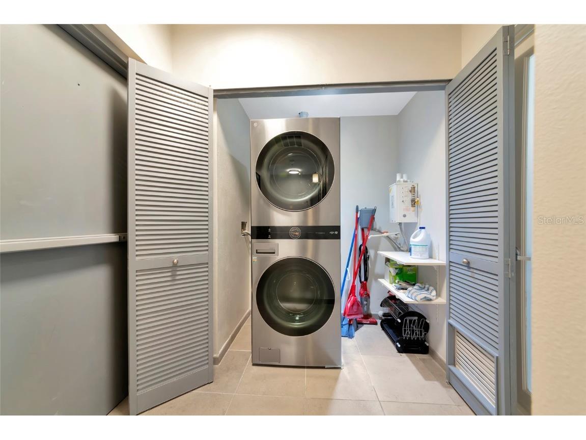 1345 2nd Street Sarasota FL 34236 A4666612 image90