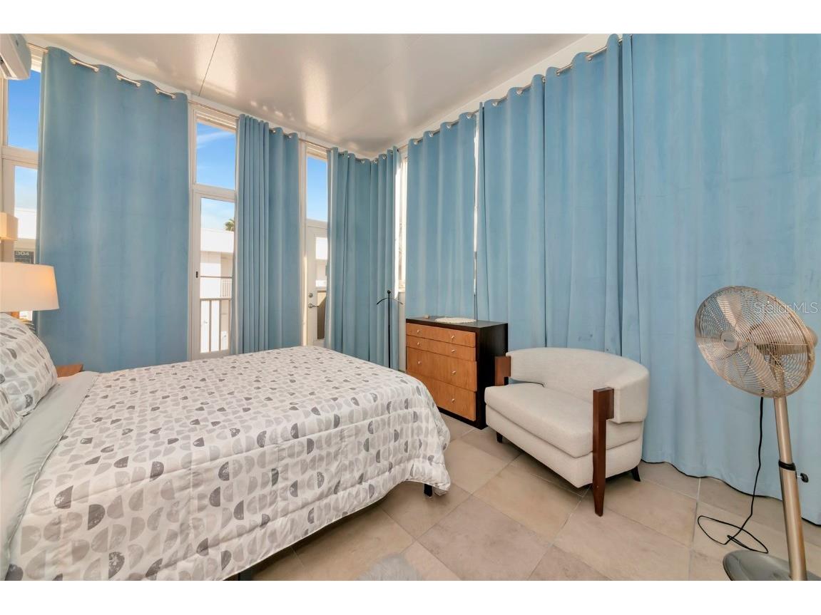 1345 2nd Street Sarasota FL 34236 A4666612 image93