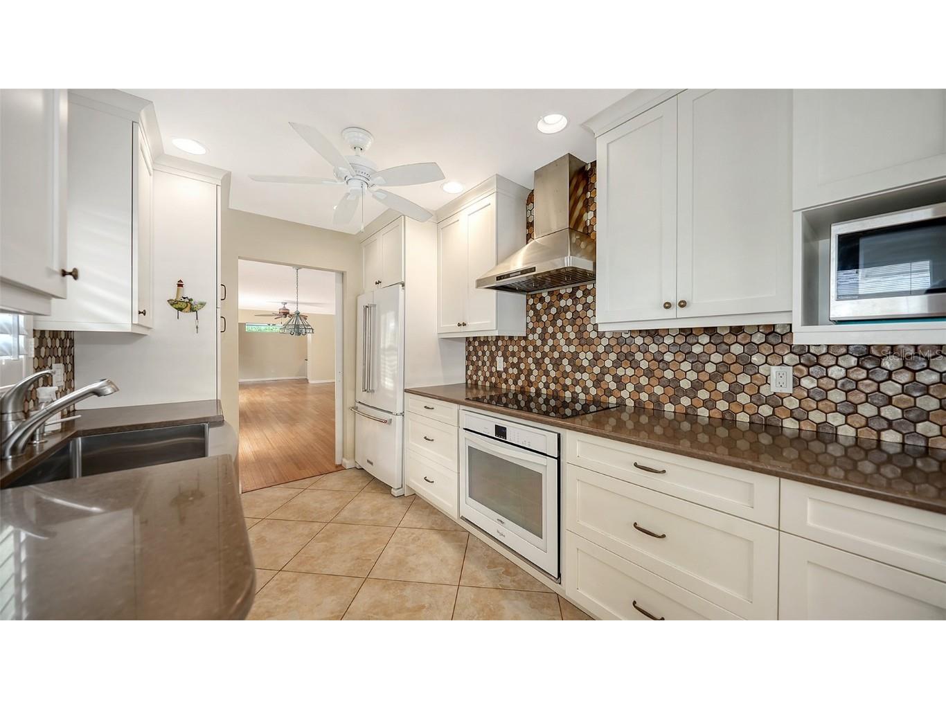 1345 Moonmist Drive #T6 Sarasota FL 34242 - LITTLE SARASOTA BAY A4654050 image14