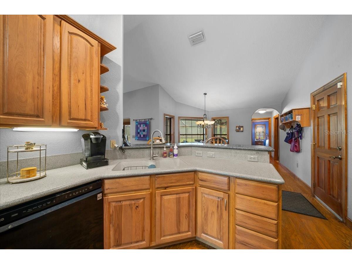 13456 W Highway 318 Williston FL 32696 OM722269 image8