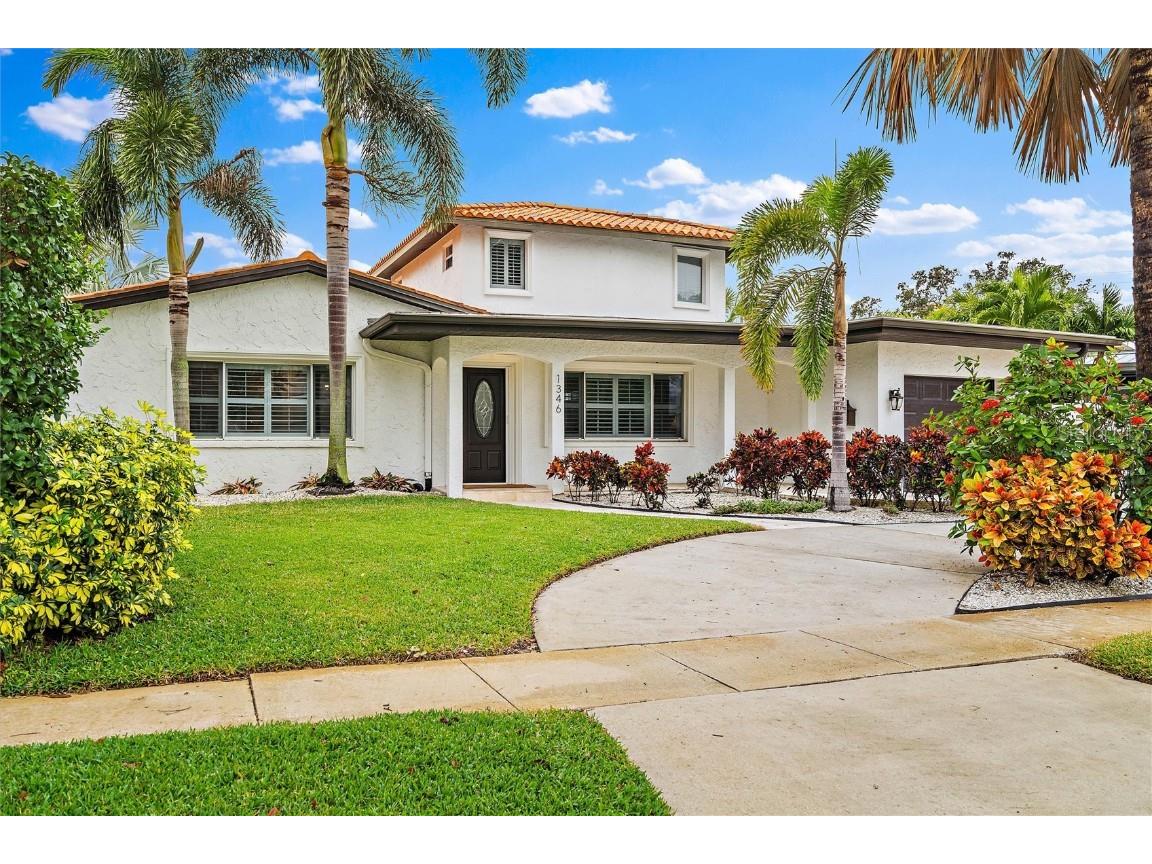 1346 Eden Isle Boulevard NE Saint Petersburg FL 33704 U8186857 image1