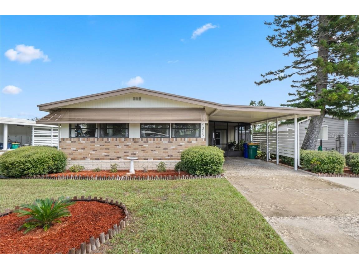1346 Elkhart Circle Tavares FL 32778 - Lake Frances O6255566 image1