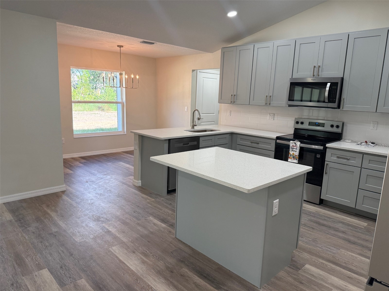 13465 Canyon Swallow Road Weeki Wachee FL 34614 W7885023 image4